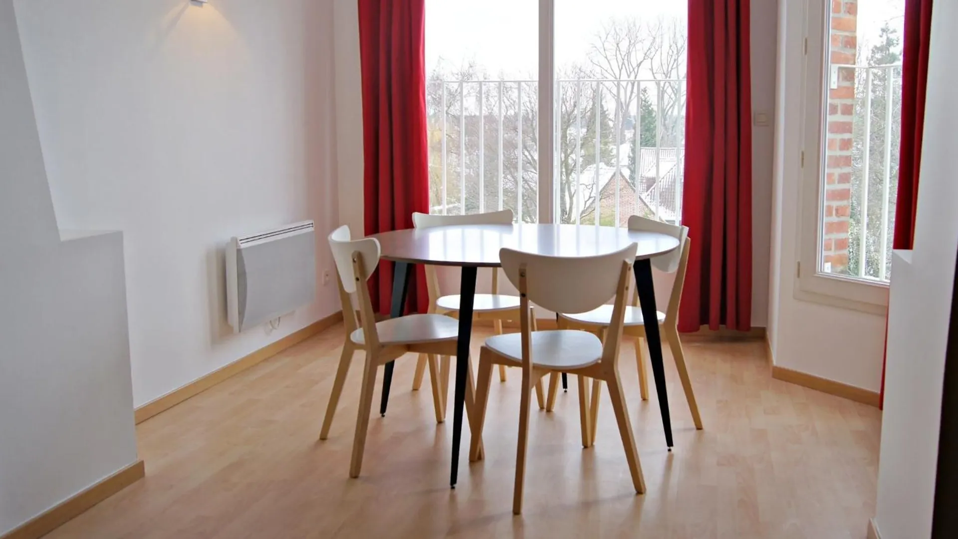 Little Suite - Astrid Marcq-en-Baroeul France